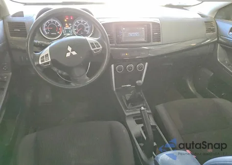 2016 Mitsubishi Lancer Es z USA, uszkodzony, nr VIN JA32U2FU4GU009160